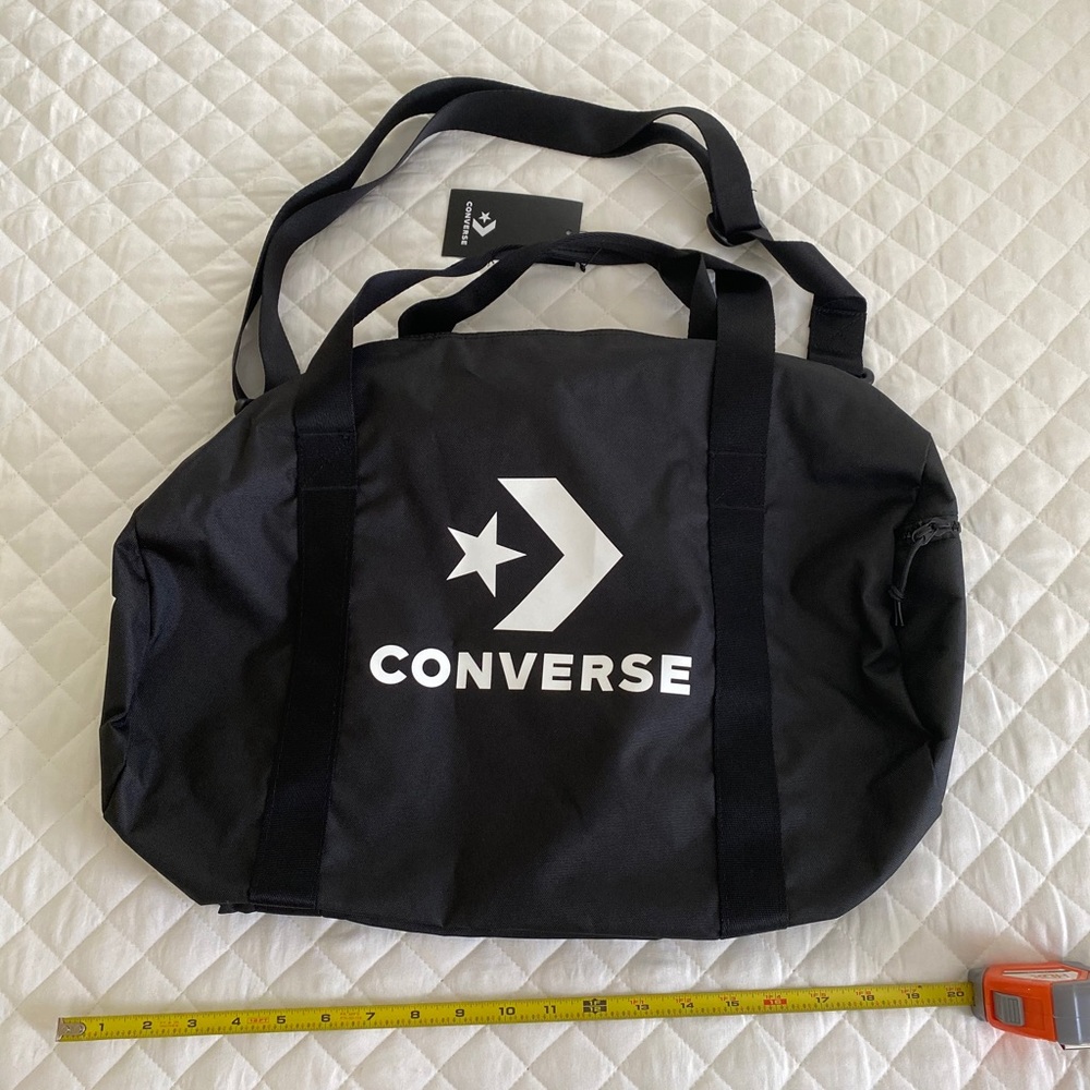 NWT Duffle bag with crossbody strap - Picture 5 of 7